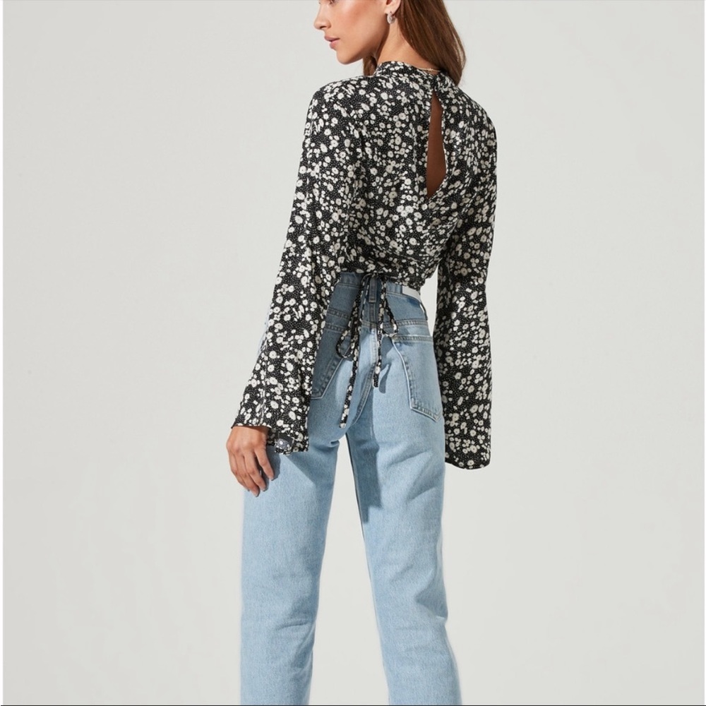ASTR The Label Long Sleeve Back Cutout Tie Waist Top Shirt NWT